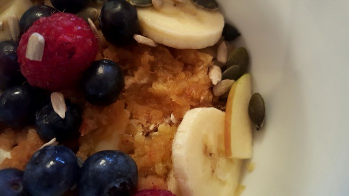 Spiced apple oat bowl 2
