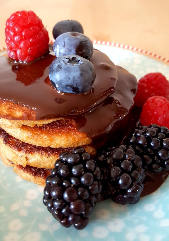 pancakes-13-choc-sauce-low-res