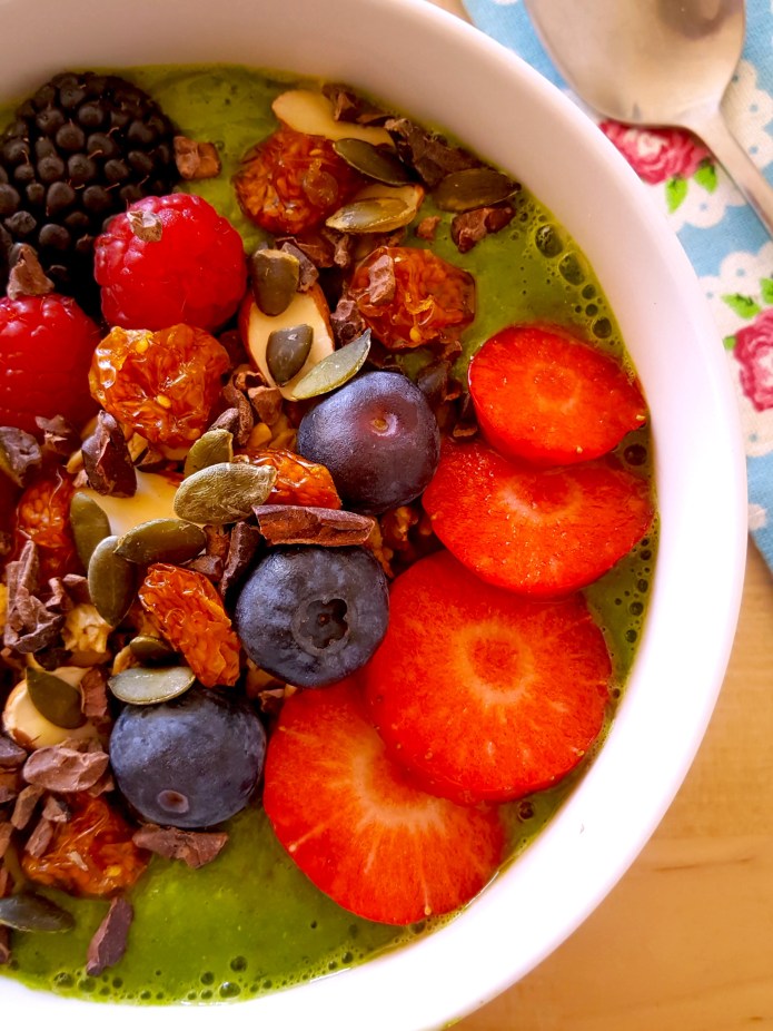 Green smoothie bowl 3