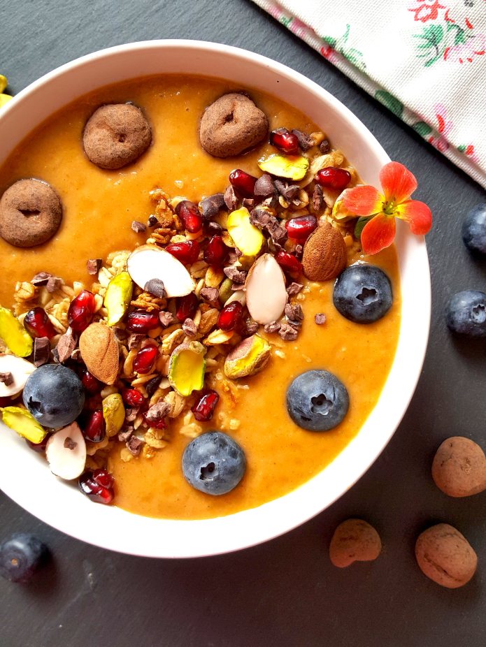 Orange pepper smoothie bowl 22