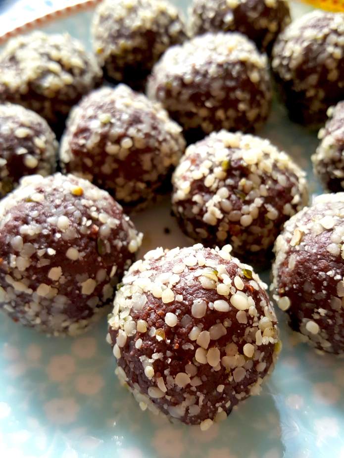 Hemp seed balls 18