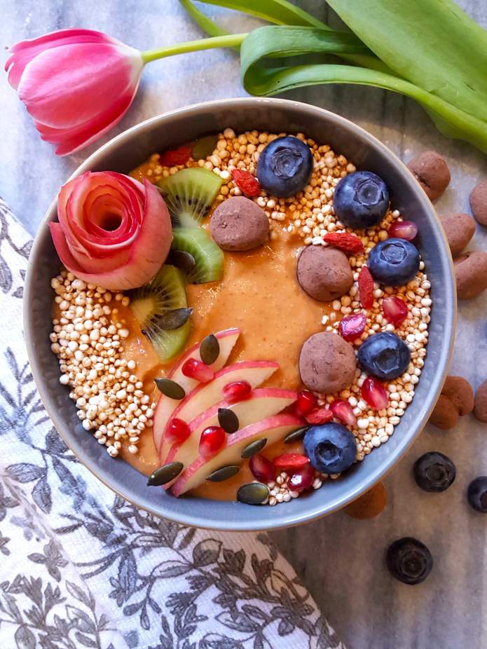 Orange apple smoothie 11