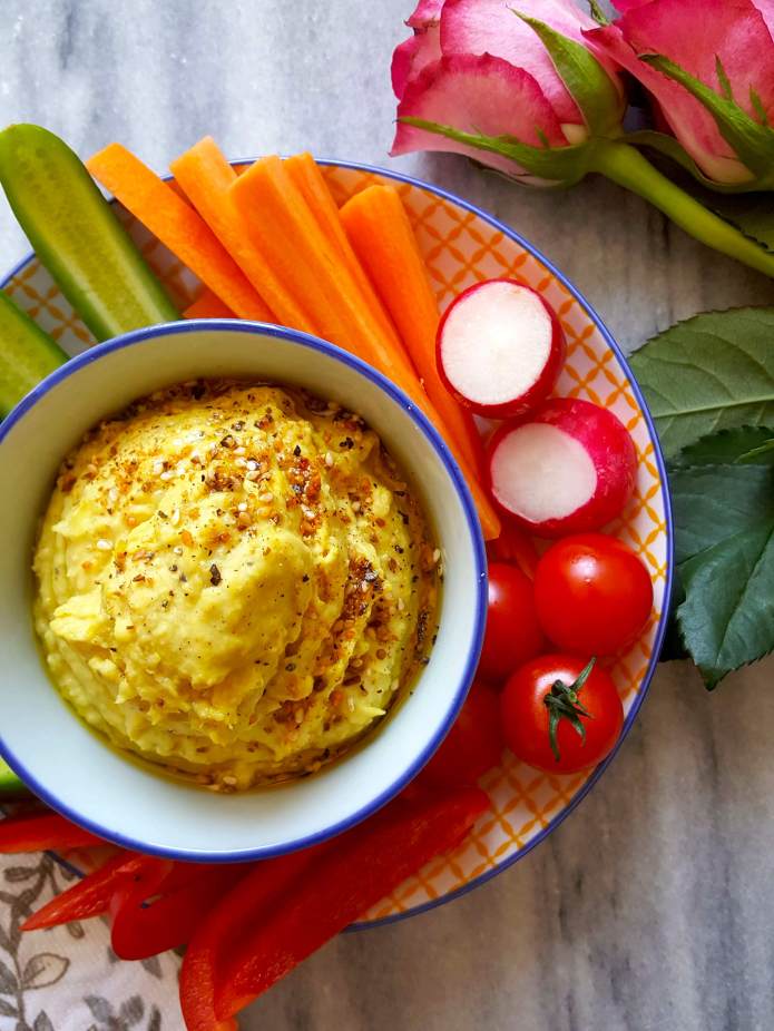 Turmeric hummus 11