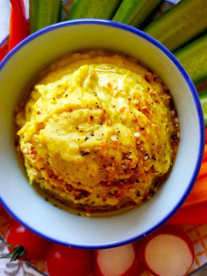 Turmeric hummus 16