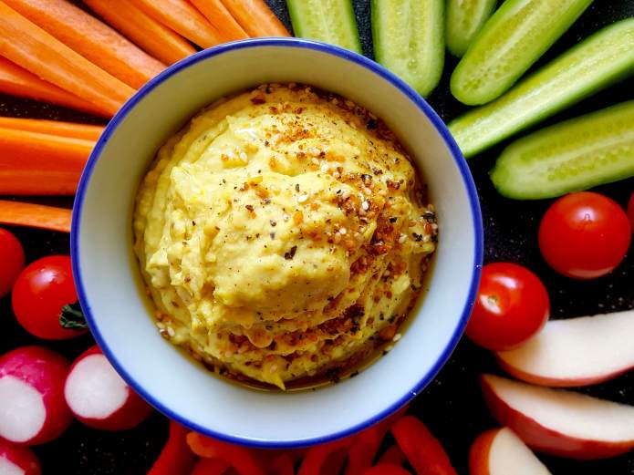 Turmeric hummus 2