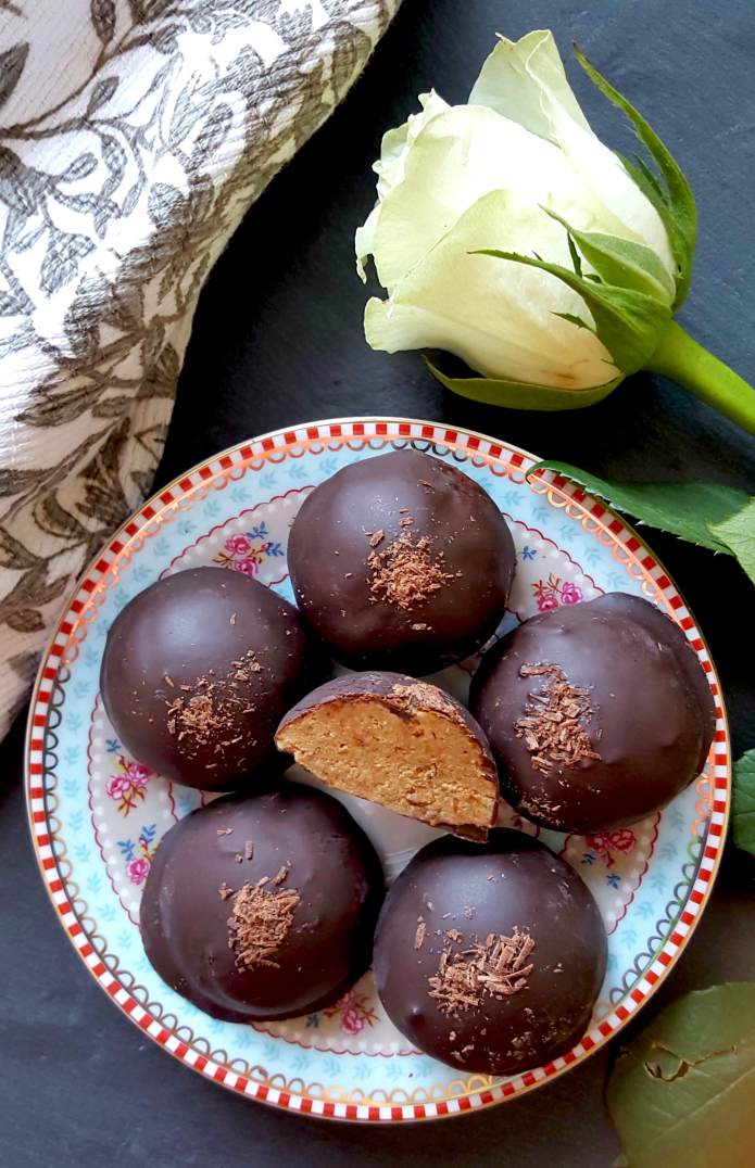 Cookied dough truffles 16